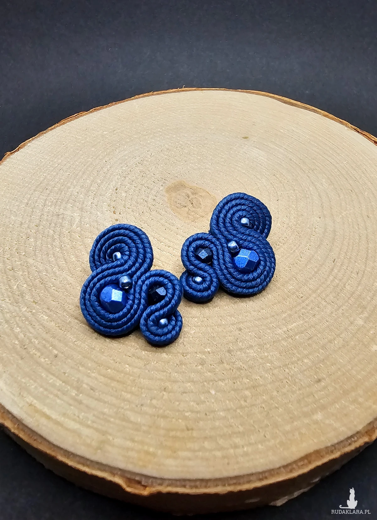 Kolczyki sutasz sztyfty 1